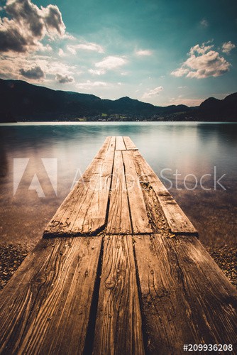 Ruhige Stimmung am See an einem sonningen Sommertag