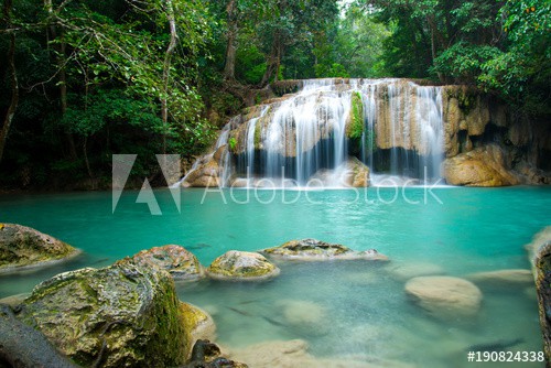 Erawan waterfall in Thailand National Park - zdjęcie 1