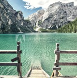 Holztreppe in den Lago di Braies, Dolomiten Naklejkomania - zdjecie 1 - miniatura