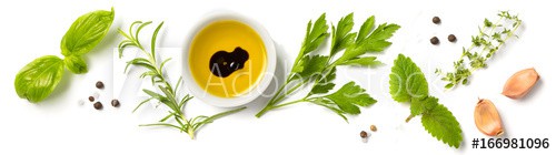 Selectionof herbs and spices, isolated - zdjęcie 1