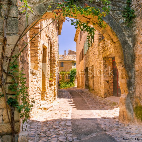 Old town in provence - zdjęcie 1