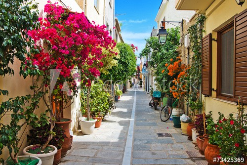 A narrow street in Rethymnon - zdjęcie 1