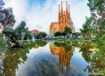 BARCELONA, SPAIN - FEB 10: View of the Sagrada Familia, a large Naklejkomania - zdjecie 1 - miniatura