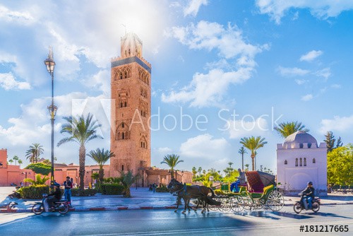 Koutoubia Mosque minaret located at medina quarter of Marrakesh, Morocco - zdjęcie 1