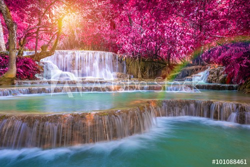 Waterfall in rain forest (Tat Kuang Si Waterfalls at Luang praba - zdjęcie 1