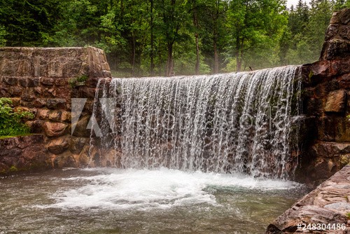 Small waterfall in the Tatra mountains, Poland - zdjęcie 1