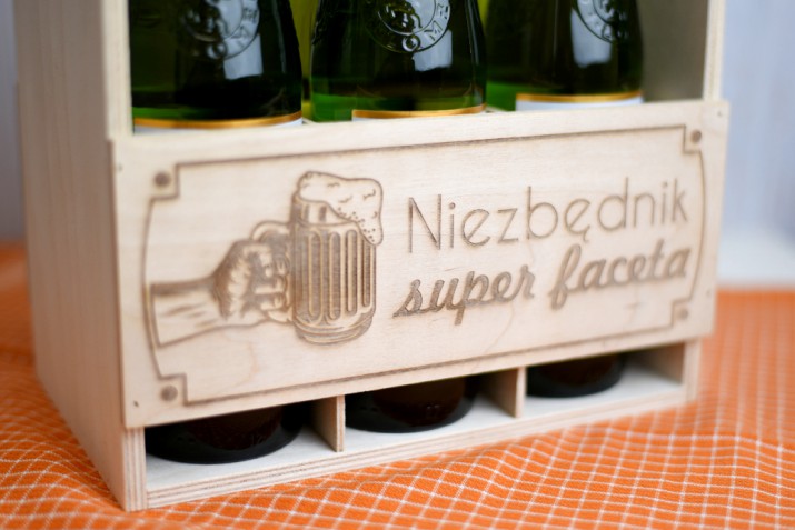 Skrzynka drewniana na piwo dla niego Niezbędnik super faceta - zdjęcie 4