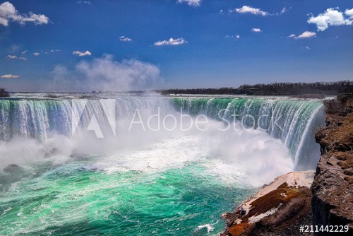 Canada, Majestic Niagara Waterfall - zdjęcie 1