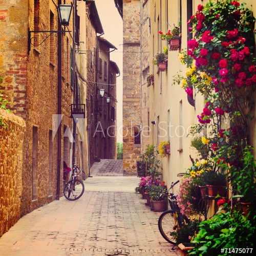 street in Pienza - zdjęcie 1
