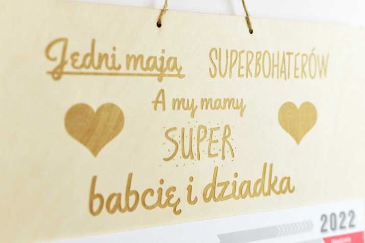 Drewniana, grawerowana zawieszka z kalendarzem, prezent Dzień Babci, Dzień Dziadka duża 65600 - zdjęcie 2