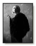 Plakat na ścianę poster kobieta z papierosem czerń i biel 61555 Naklejkomania - zdjecie 1 - miniatura