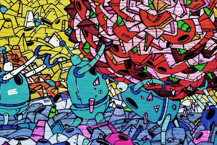 Fototapeta na ścianę  Mural z robotami - kolorowe graffiti na ceglanej ścianie 90002 - zdjęcie 2
