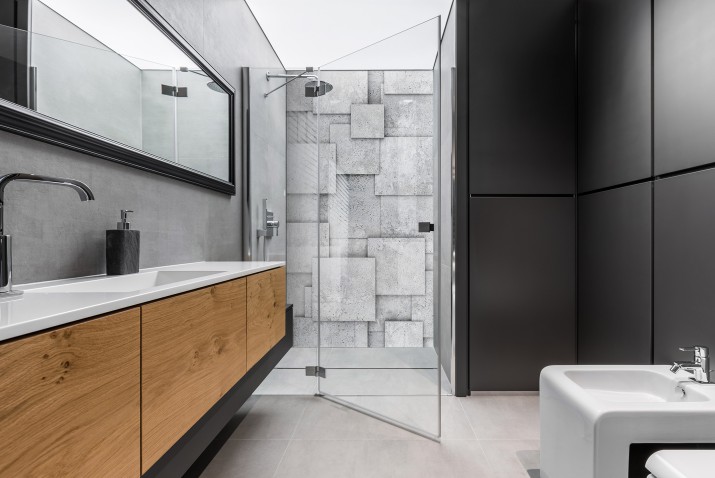 Panel szklany do łazienki Surowa szara geometria - betonowe kwadraty w indtustrialnym stylu  93029