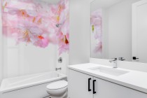 Panel szklany do łazienki Pastelowo-różowe delikatne kwiaty wiśni 93013 Naklejkomania - zdjecie 1 - miniatura