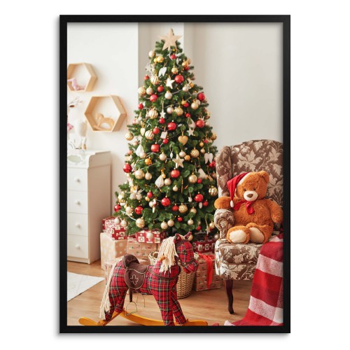 Plakat Świąteczny salon - ozdobiona choinka z prezentami 61670 Naklejkomania - zdjecie 1