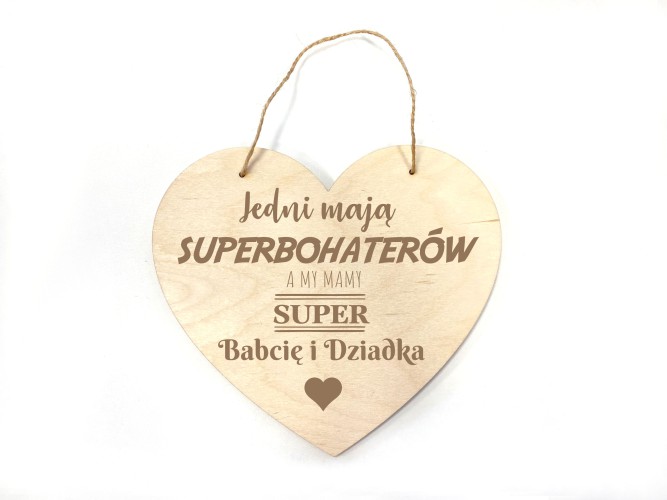Drewniana zawieszka w kształcie serca dla dziadków - superbohaterowie babcia i dziadek 66416 Naklejkomania - zdjecie 1