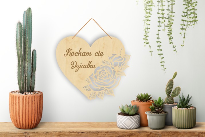 Drewniana zawieszka w kształcie serca z grawerowaną różą Kocham Cię babciu 81210 - zdjęcie 2