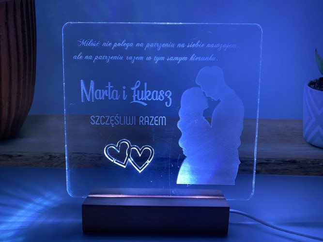Lampka zmieniająca kolor z sentencją o miłości i personalizowanymi imionami - prezent na rocznice, walentynki, dla zakochanych 26015 - zdjęcie 5