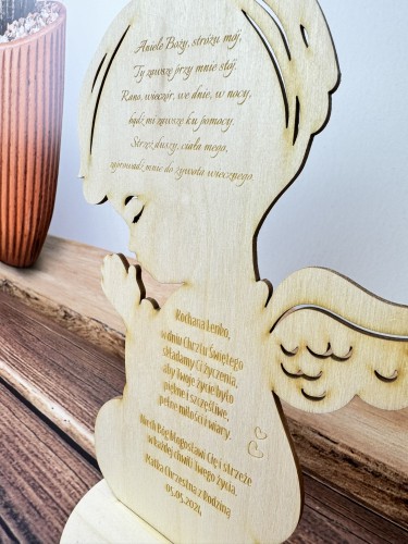 Drewniana statuetka, figurka anioła z modlitwą, prezent dla dziecka na chrzest 26012 - zdjęcie 4