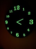 Nowoczesny, czarny zegar świecący w ciemności Naklejkomania - zdjecie 4 - miniatura