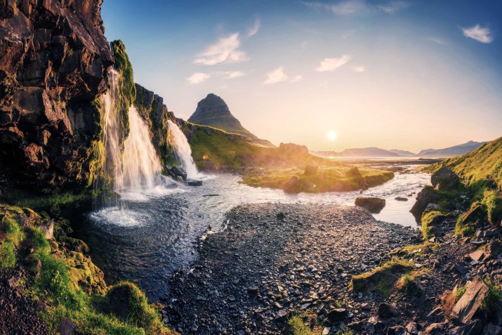 Fototapeta z widokiem na górę Kirkjufell i wodospad | Tapeta z krajobrazem Islandii 21331 - zdjęcie 2