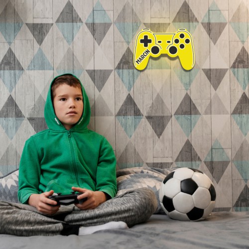 Lampka gamingowa z imieniem- Żółty Kontroler, Gamepad do konsoli | Nowoczesna dekoracja do pokoju młodzieżowego | Prezent, gadżet dla fana gier 81375 - zdjęcie 4