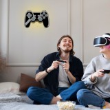 Stylowa Lampka gamingowa z imieniem- Kontroler, Gamepad, Joystick do konsoli | Nowoczesne oświetlenie do pokoju młodzieżowego | Prezent, gadżet dla fana gier 81377 Naklejkomania - zdjecie 5 - miniatura