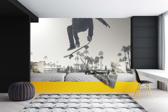 Fototapeta Chłopiec na deskorolce ćwiczący w skateparku 81427 - zdjęcie 1