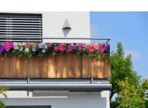 Maskownica barierek na balkon, Osłona balkonowa, na płot | Dekoracyjny baner- Kolorowe kwiaty i deski 81781 Naklejkomania - zdjecie 1 - miniatura