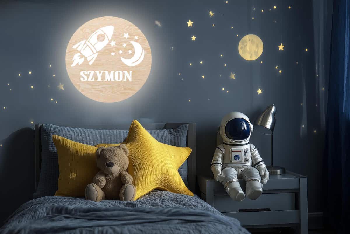 Okrągła Lampka Nocna na ścianę do pokoju chłopca | Drewniana Lampka LED z imieniem dziecka- Rakieta Kosmiczna 82270 - zdjęcie 4