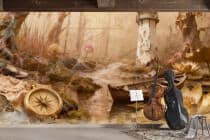 Fototapeta Retro z Latarnią i Łodziami | Baśniowy Pejzaż w Odcieniach Beżu i Złota 51041 - miniaturka 2