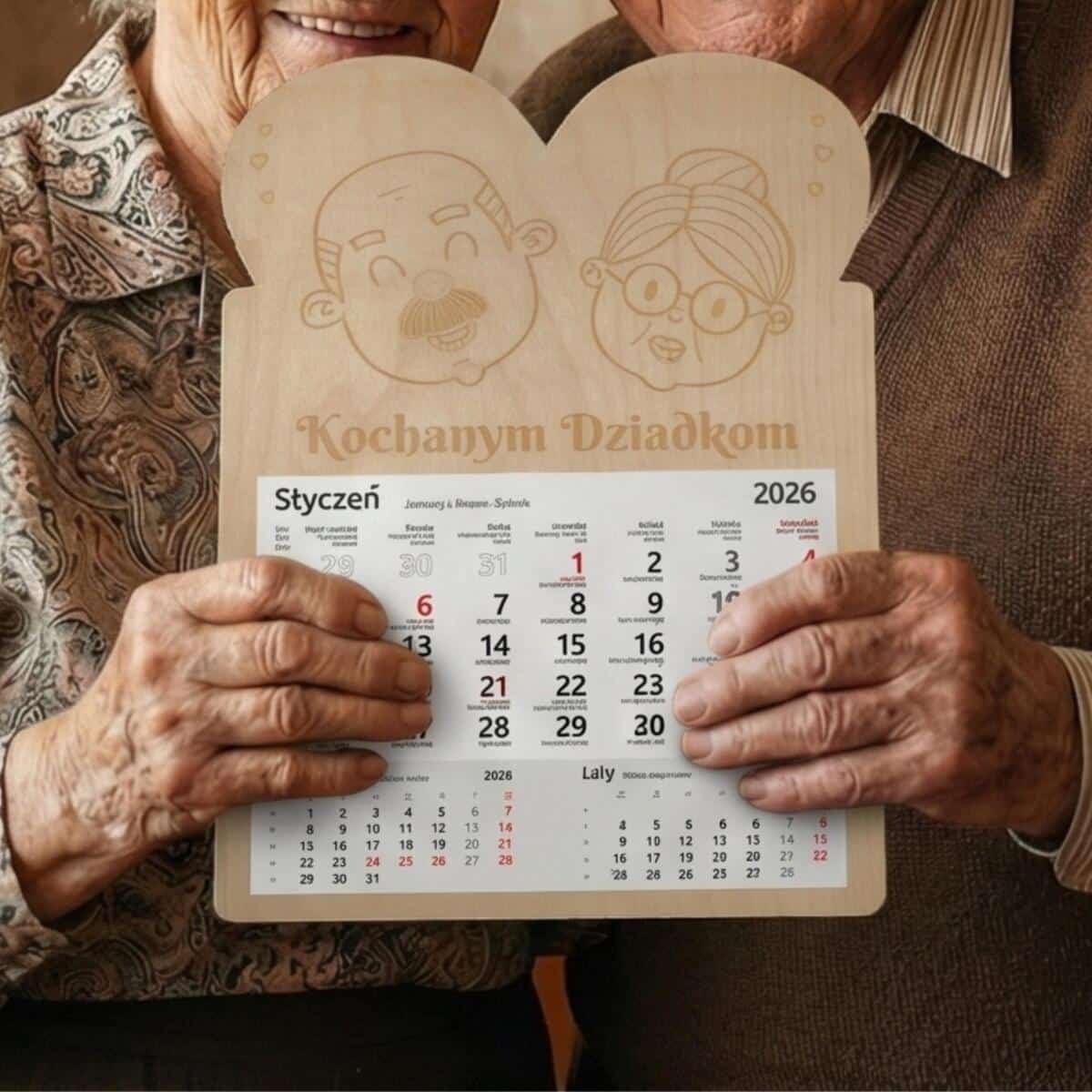 Drewniana, grawerowana zawieszka z kalendarzem, prezent na Dzień Babci, Dzień Dziadka 65608 - zdjęcie 3