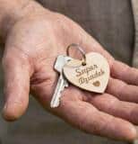 Upominek na Dzień Babci i Dzień Dziadka drewniane breloki z dedykacją 42770 - miniaturka 2