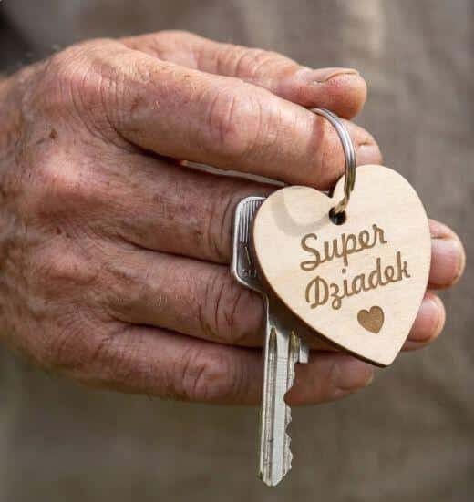 Upominek na Dzień Dziadka drewniane breloki 42766 - zdjęcie 2