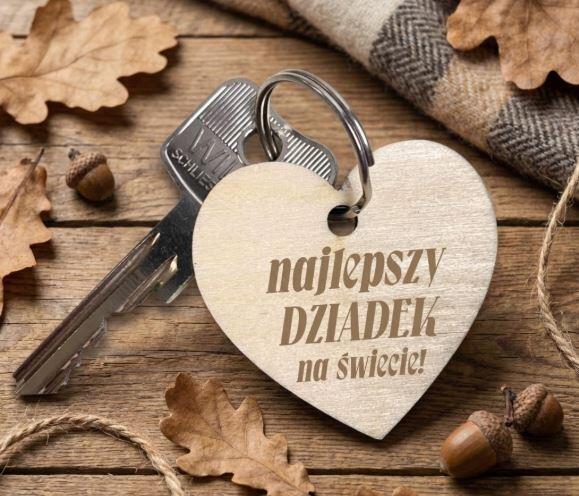 Upominek na Dzień Dziadka drewniane breloki z dedykacją 42768 - zdjęcie 2