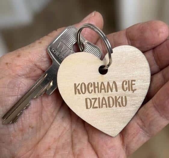Drewniane breloki z dedykacją prezent na Dzień dziadka 42764 - zdjęcie 3