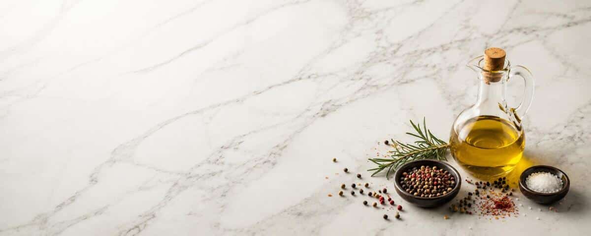 Panel nad blat kuchenny- Biały Marmur i przyprawy | Elegancka Dekoracja do kuchni 76013 - zdjęcie 3