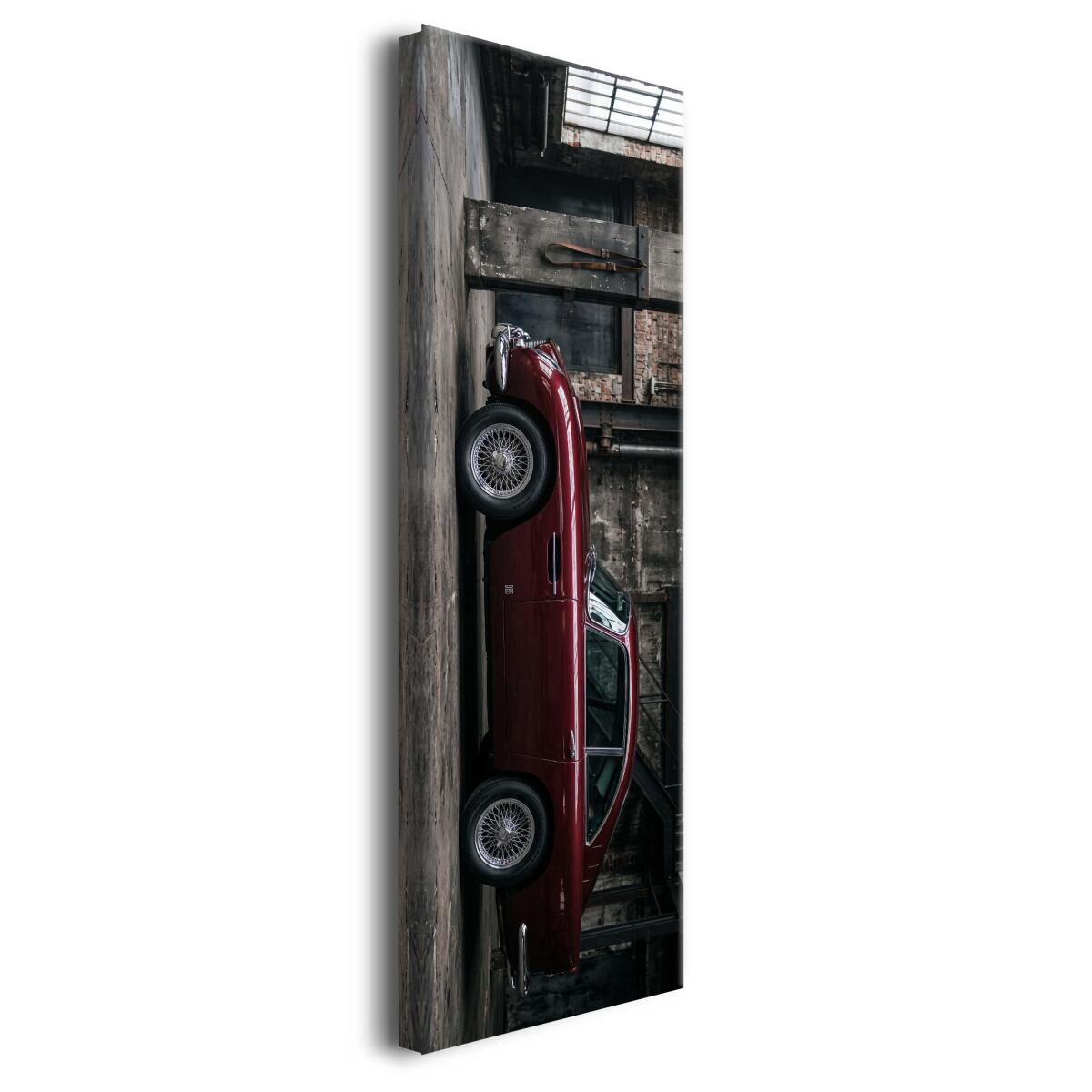 Obraz Loft Zabytkowe Auto w Garażu | Elegancka Dekoracja do Gabinetu 31289 - zdjęcie 2